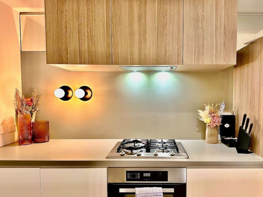 Highrise View 1King1Queen 2Baths Мелбърн Екстериор снимка